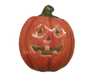Vintage Hallowe'en Pumpkin Enamel Pin , Jack-O-Lantern Lapel Pin , Carved Pumpkin Halloween Brooch , Costume Jewelry