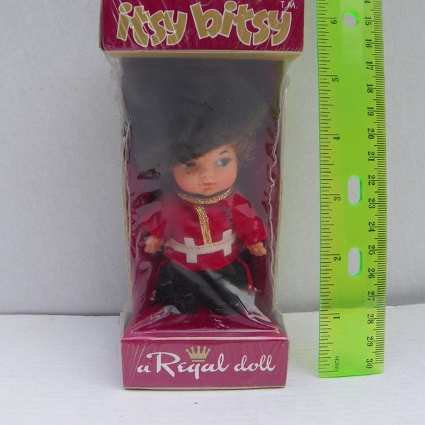 1960's Regal Itsy Bitsy Guardsman Doll 1969 , 4 inch Uneeda Pee Wee Style Doll , 1960's Miniature Doll NRFB , British Beefeater Doll