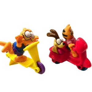 1988 McDonald's Happy Meal Garfield PVC Figures , Garfield United Features Syndicate Figure , Vintage Garfield Hong Kong Toy , Garfield Toy