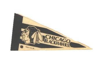 Vintage 1991 NHL Trench Mini Pennant Chicago Blackhawks , 1990's NHL Team Logo Sports Collectible