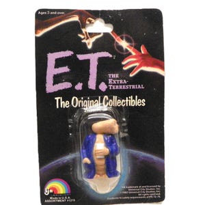 E.T. The Extra Terrestrial PVC Figure New , ET Miniature Figure in Robe , E T 2" Toy , Cake Topper , 1982 E T Movie , LJN Action Figure