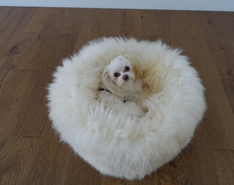 Real Sheepskin XXL Dog Bed, fur cozy soft bed, Premium Quality sheepskin for dogs, cat, schaffell Hygge