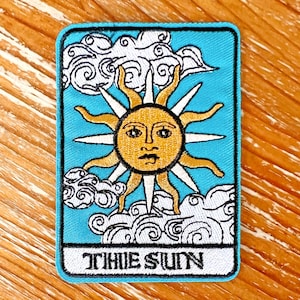 Écusson de carte de tarot - Le soleil - Appliqué brodé au fer - 3,5 x 2,5 pouces - Pour DIY vestes - Sacs - Projets créatifs - Astrologie céleste
