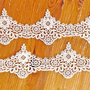 Exquisite Fine Floral Venice Lace Trim - 4.5 Inch Width - 1 Yard - High Quality Victorian Style Soft Warm White Non-Stretch Lace