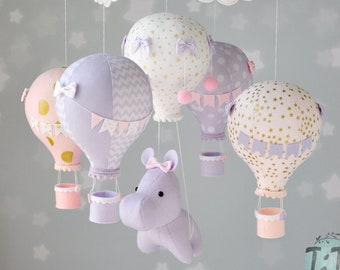 Hippo baby mobile, feutre bébé mobile, montgolfière mobile, hippopotame feutre, hippopotame ballon mobile, violet, rose et or