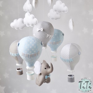 Éléphant et montgolfières bébé mobile, thème de voyage crèche, feutre éléphant, bébé bleu taupe gris mobile, bébé garçon mobile, baby shower image 1