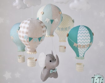 Elephant baby mobile, Travel Mobile, montgolfière mobile, balloon mobile, elephant balloon mobile, beige sage vert ivoire, style rétro