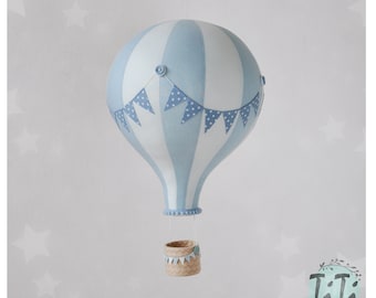 GRANDE montgolfière, décoration de chambre d'enfant sur le thème du voyage, style rétro en montgolfière, cadeau de baby shower, bleu pâle et bleu poussiéreux, chambre de bébé garçon