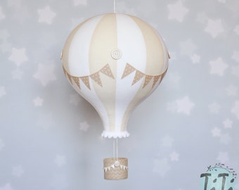 GRANDE montgolfière, décor de pépinière de thème de voyage, style rétro de montgolfière, cadeau de douche de bébé, blanc naturel, beige crème, neutre de genre