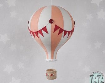 GRANDE montgolfière, décor de pépinière de thème de voyage, style rétro de montgolfière, cadeau de douche de bébé, blanc cassé et moutarde, neutre de genre