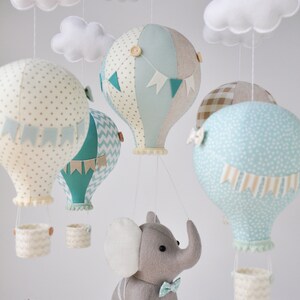 Elephant baby mobile, Travel Mobile, montgolfière mobile, balloon mobile, elephant balloon mobile, beige sage vert ivoire, style rétro image 3