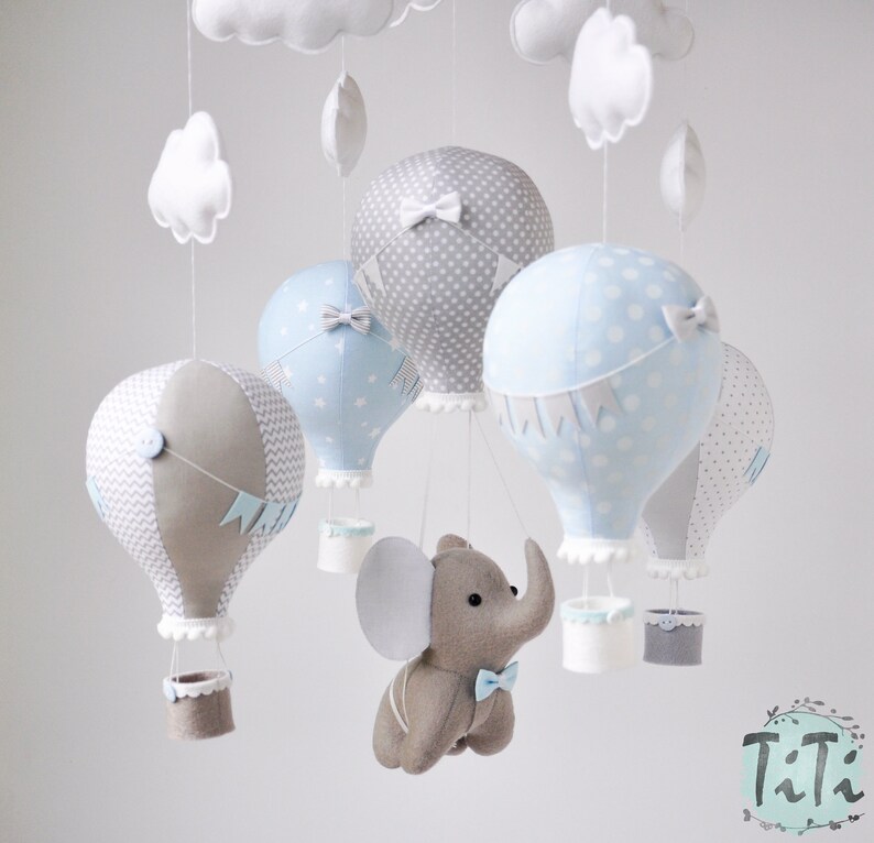 Éléphant et montgolfières bébé mobile, thème de voyage crèche, feutre éléphant, bébé bleu taupe gris mobile, bébé garçon mobile, baby shower image 5