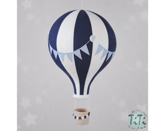 GRANDE montgolfière, décor de pépinière thème voyage, style rétro de montgolfière, cadeau de douche de bébé, bleu blanc cassé et marine, chambre de bébé garçon