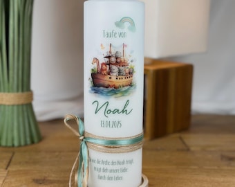 Kommunionkerze Taufkerze Arche Noah in salbei-Eukalyptus-mint mit Regenbogen für Mädchen und Jungs + Juteband & Schlaufe seitlich (8xx)