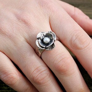 Sterling Silver Pearl Flower Ring - Natural Pearl - Silver Ring - June Birthstone - Dogwood Flower - Botanical Jewelry - Boho Ring