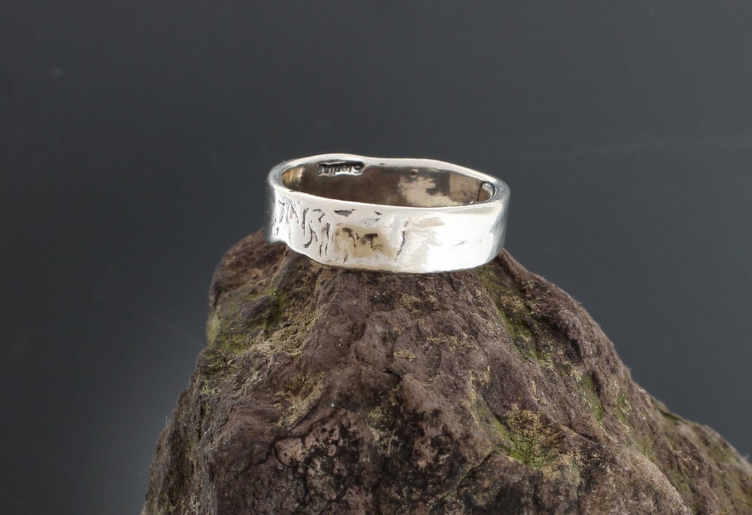 ヴィンテージ！Silver Chunky Tapered Band リング ヴィンテージ！Silver Chunky Tapered Band リング Antiqued