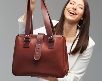 totebag, leather tote bag for women, leather shoulder bag, custom tote bag, bridesmaid tote bag, laptop tote, zipper tote bag