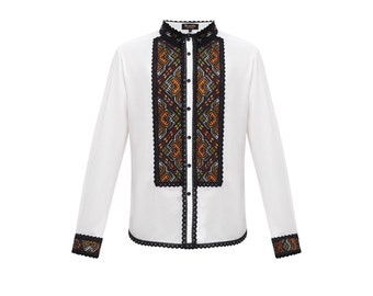 White linen embroidered Shirt Ukrainian Vyshyvanka Men's shirt,Traditional Ukrainian shirts Gift for Him.size M