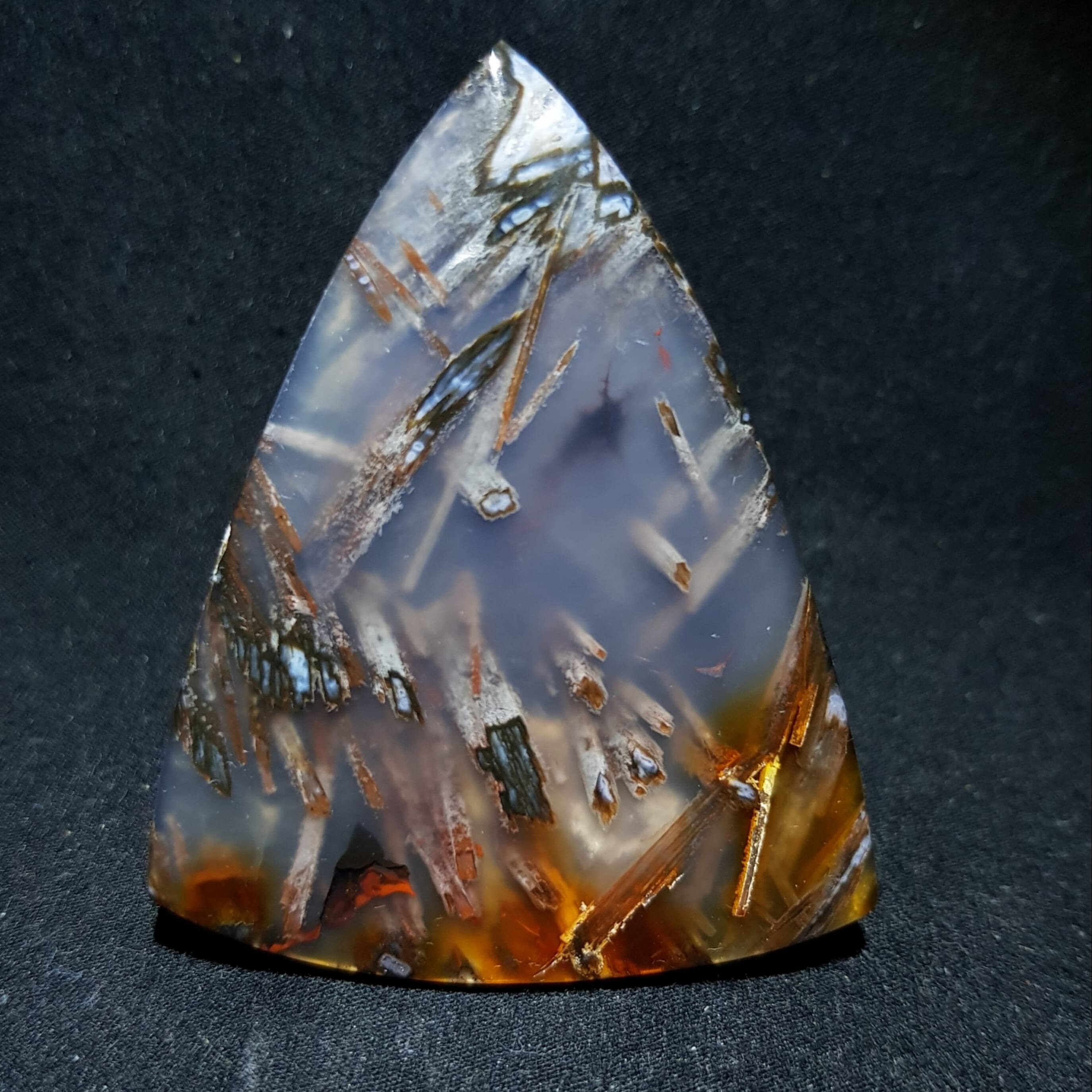Stick tube agate cabochon