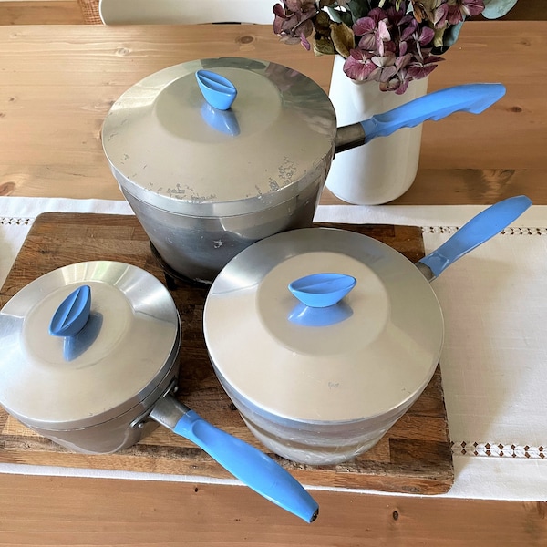 Set of 3 Retro Saucepans