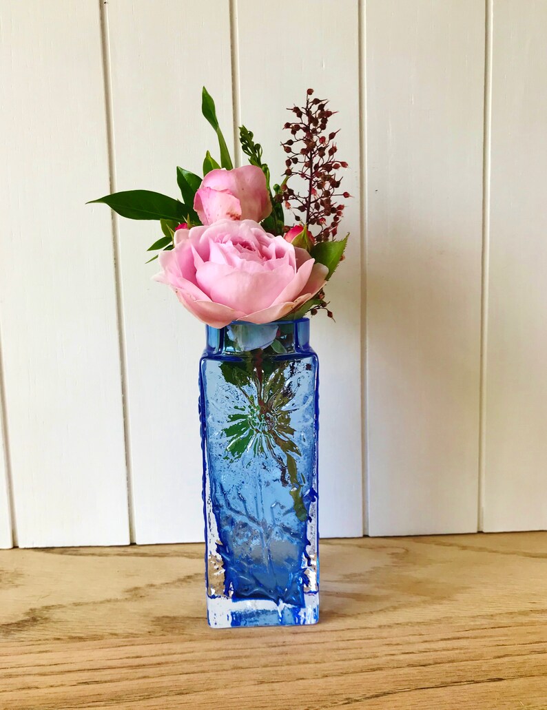 Dartington Blue Glass Daisy Vase il 794xN s5ox
