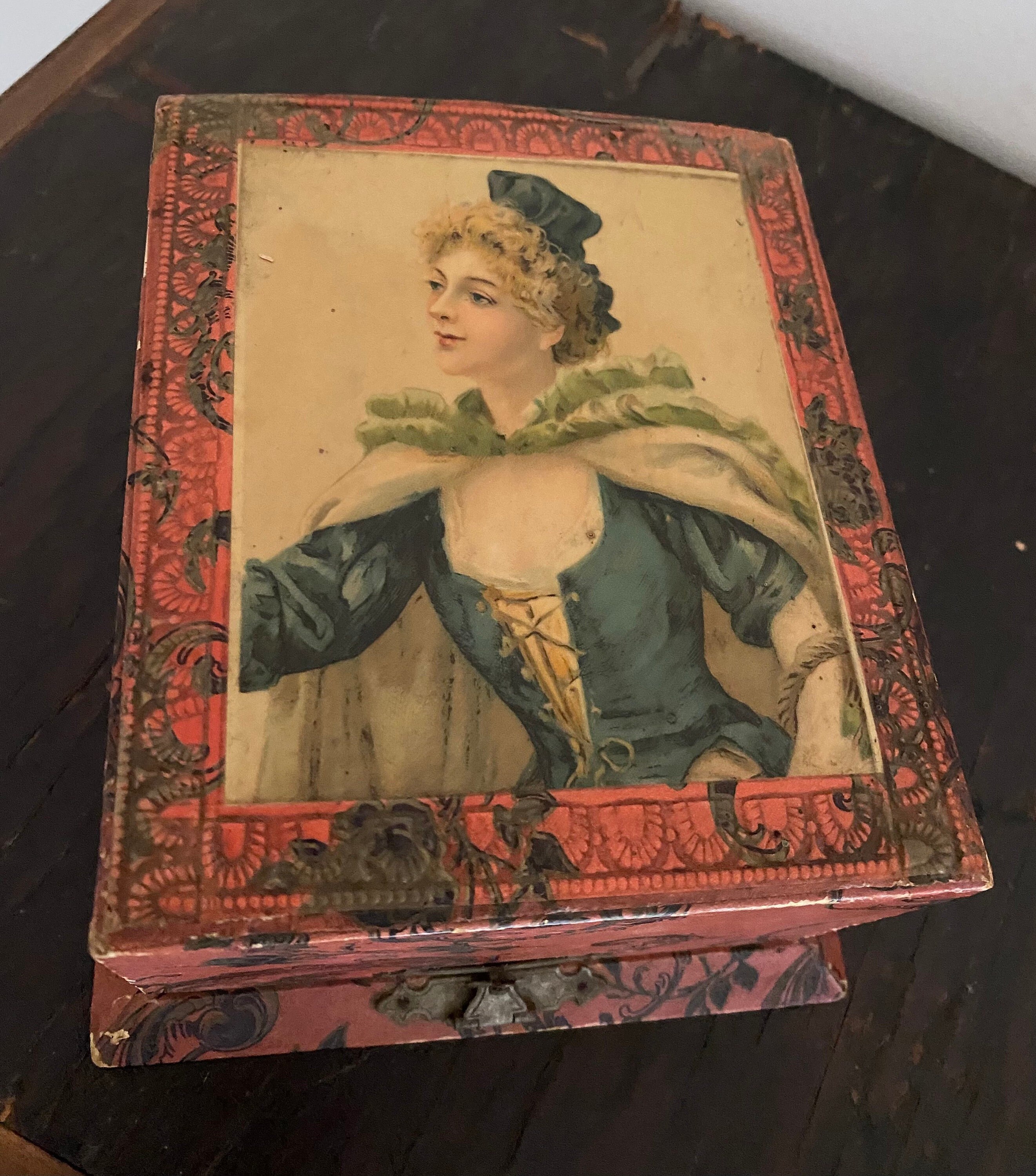 Vintage Victorian Box Shaving Mug and Razor Box Paper Box Fabric Inside ...