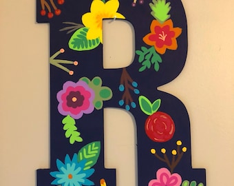 Fertigen Sie Ihren eigenen 33-Zoll-handbemalten Blumen-Holzbuchstaben