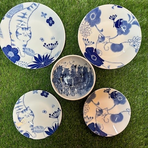 Cute cat print dish [ Orchestra, Stretching, Belly Up] - Made in Japan -