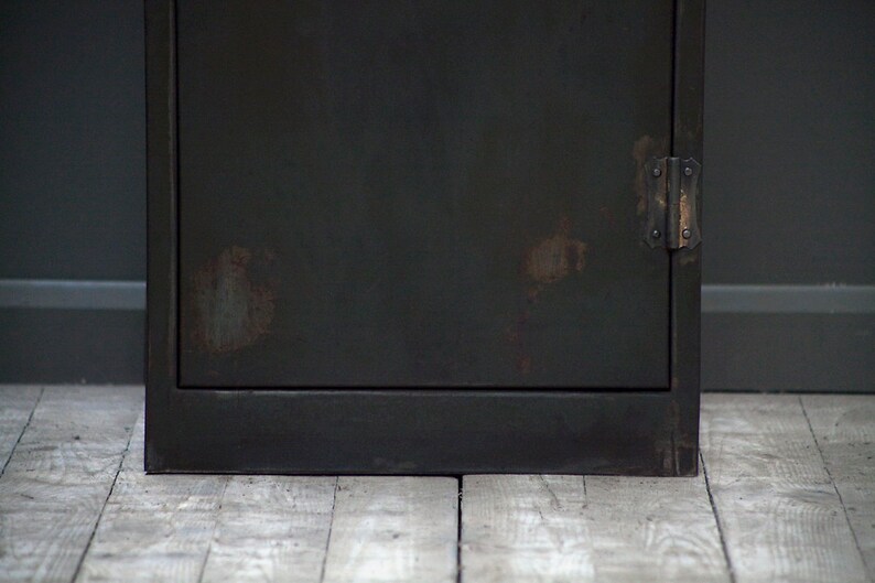 Customisable single door vintage industrial locker with brass T knob. image 5