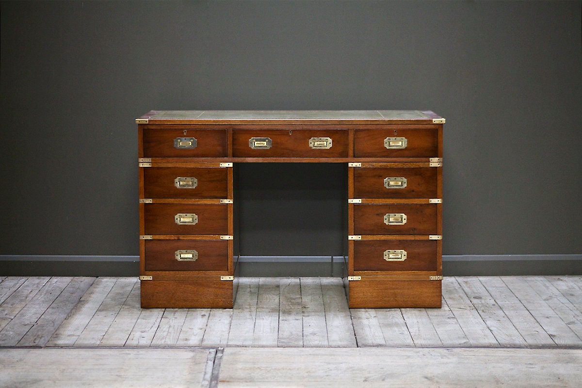 Portable campaign desk deals