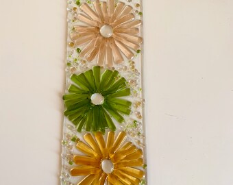 Fused glass wall hanging/suncatcher with flowers