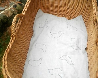 Bird baby linen blanket. Natural double layer linen blanket with embroidered birds. Ready to ship