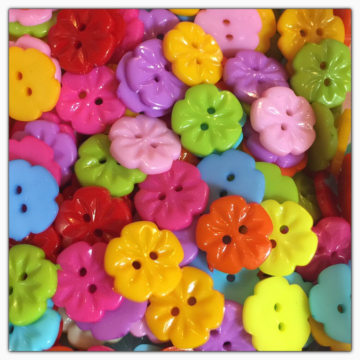 15 or 30 Flower buttons random mix assorted flower button 15mm Etsy