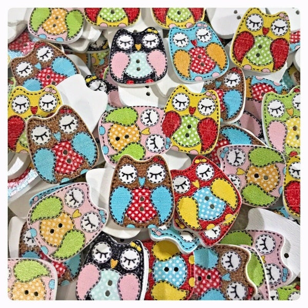 8, 16 and 32 Owl buttons, random mix, 22mm 7/8" 22 mm wood buttons, novelty scrapbooking sewing crafts painted owl button patchwork owls