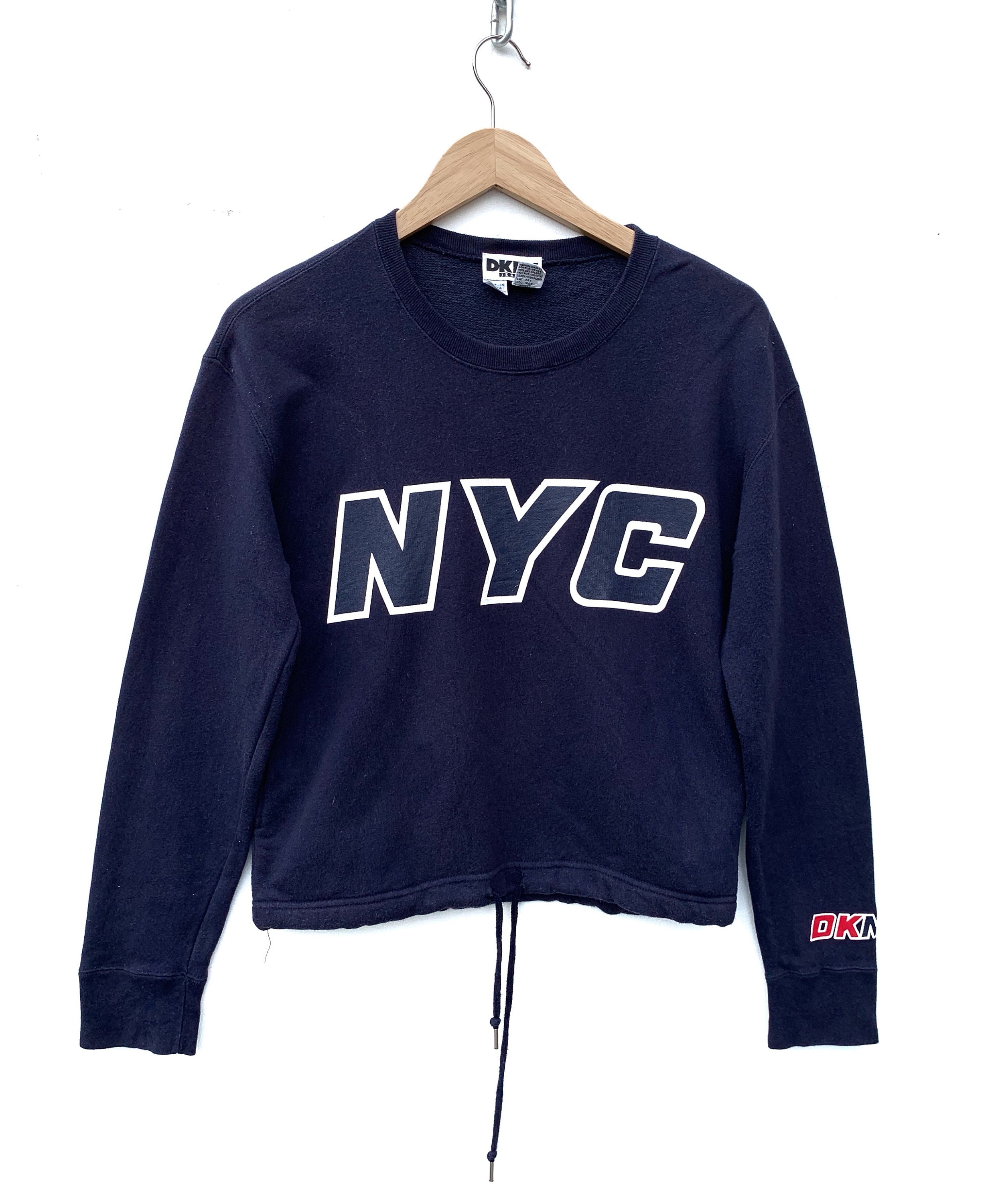 DKNY Damen Greenwich Off Shoulder Pullover - Trendiger Sweater Mit Asymmetrischem Schulterdesign