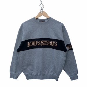 Vintage 90s Louis Versus Sweatshirt Louis Versus Crewneck Louis Versus Sweater Embroidery Design Men’s M (refer measurement)