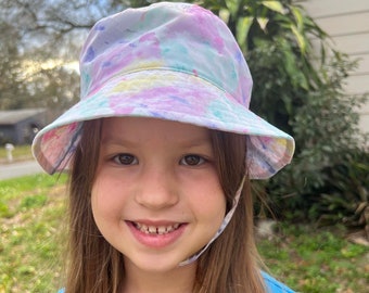 kids Bucket Hat Summer Tie-Dye , Multicolor Casual Bucket Hat, Rainbow Colors. Perfect gift for kids.