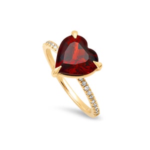 3 ct. Heart Shape Garnet Ring (Diamond Band) / January BirthStone / Heart Garnet Ring / Valentine&#39;s Day Gift