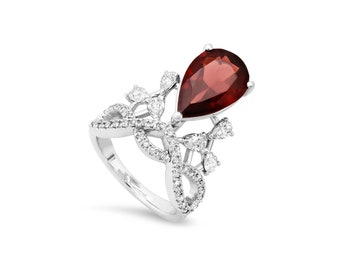 Pear Shape Garnet with Diamonds Twisted Band / Luxury Jewelry / Statement Ring / Crown Ring / Crown Style