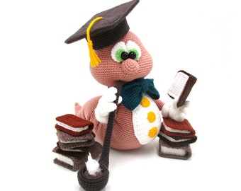 Bookworm - amigurumi crochet pattern - gift for graduation - school - professor - university - direct download - PDF in german and english