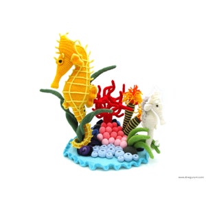 Seahorse amigurumi crochet pattern from Dinegurumi direct download PDF in german and english image 2