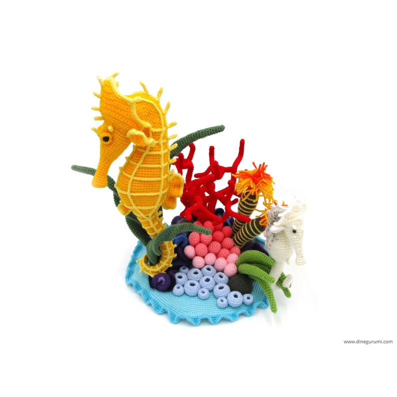 Seahorse amigurumi crochet pattern from Dinegurumi direct download PDF in german and english image 4