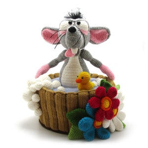 Water Rat - amigurumi crochet pattern - with tub - bathing fun - direct download - PDF in german and english