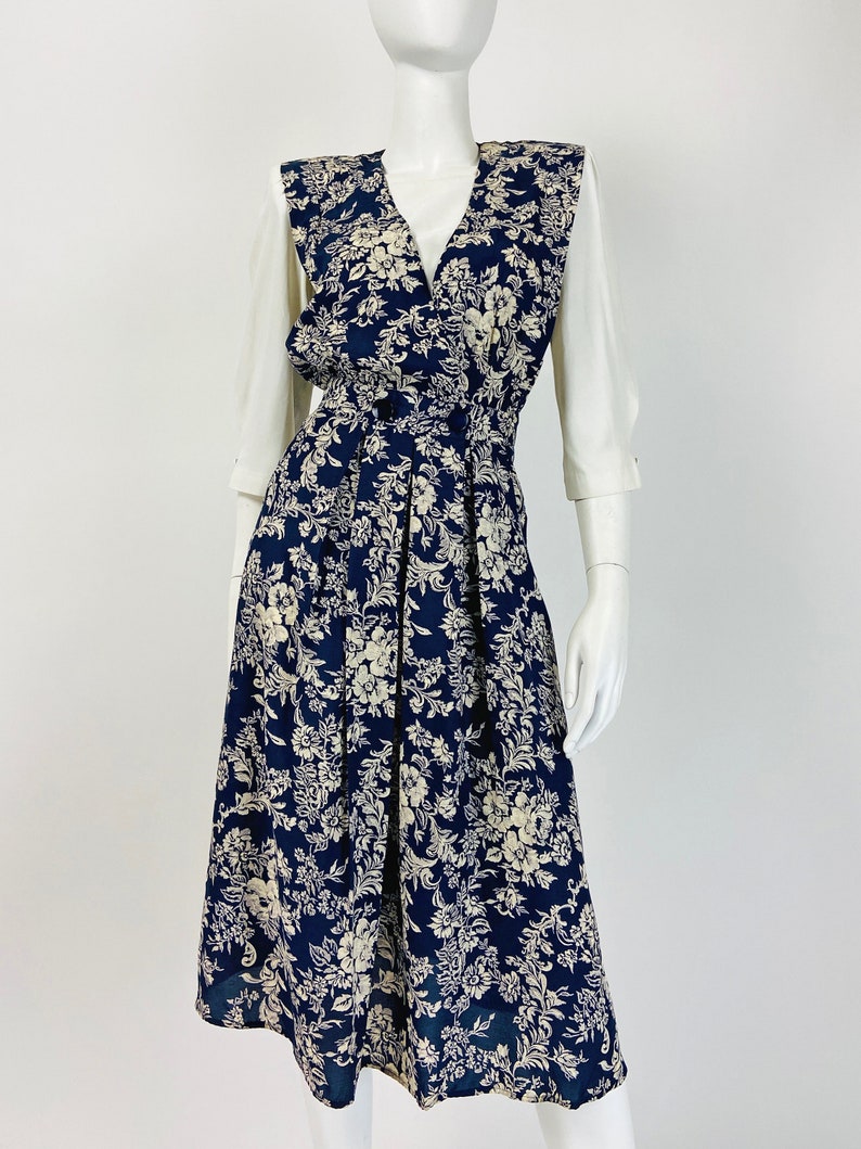 Floral Dress Career Dress Size 6 8 US 10 12 UK B282 Navy Blue Dress Shoulder Pad Dress Small Medium Vintage 80s Secretary Dress