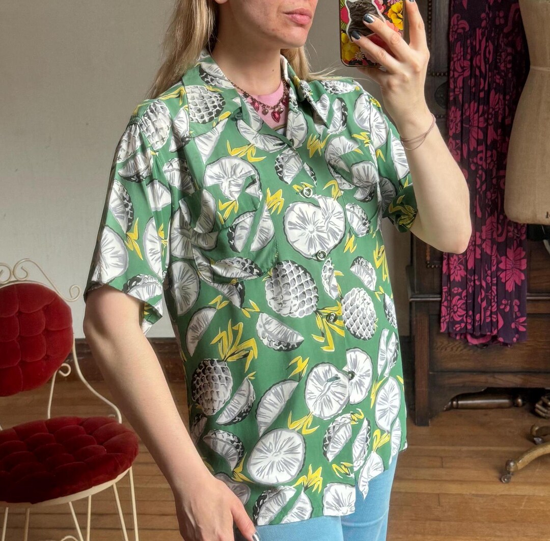 SALE // Vintage 1940s Pineapple Print Rayon Shirt - Etsy