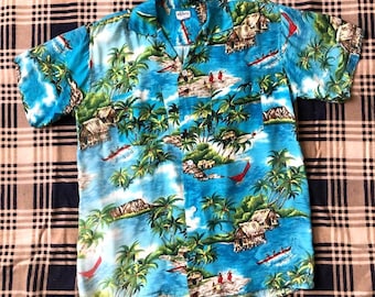 20% OFF SALE // vintage 1950s rayon Hawaiian shirt - loop collar