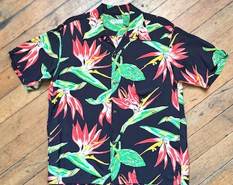 SALE REPRO Sun Surf 1940s 50s style rayon Hawaiian shirt - loop collar