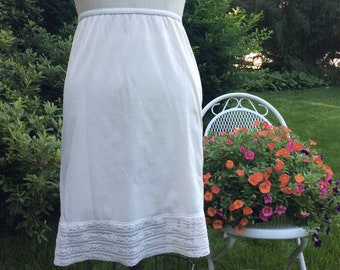 1950s Champagne Lace Slip . Greenco .- small