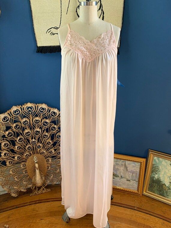 1980s Flutter Romance Nightgown .Deadstock Katz .… - image 2