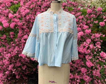 1950s Soft Dreamy Bed Jacket . Saramae . ILGWU . -medium